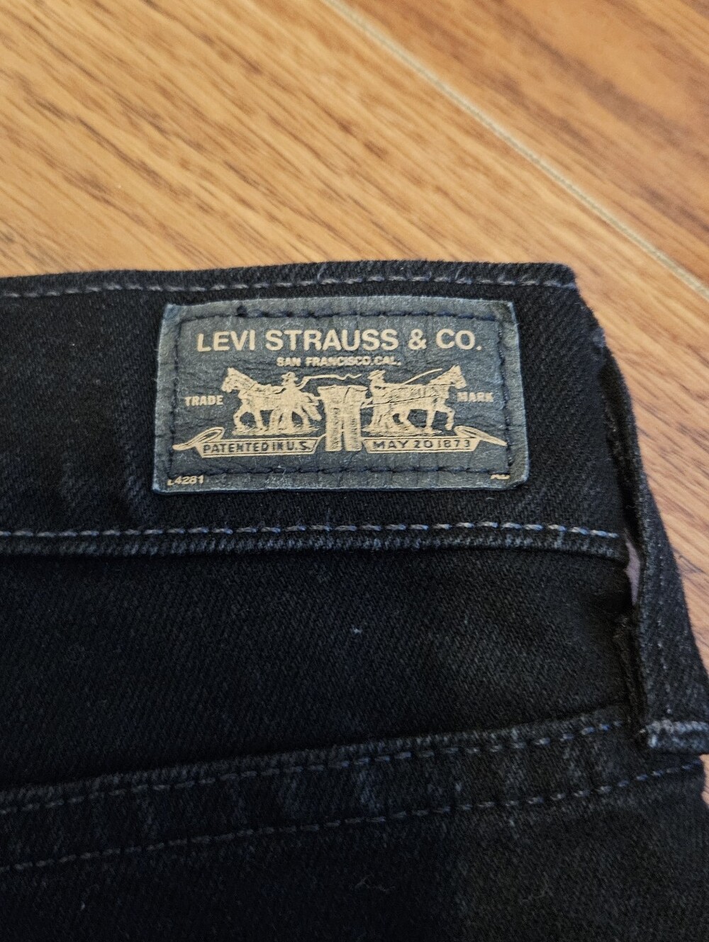 Jeans - Picture 11 of 11